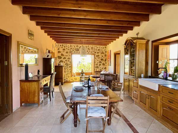 wohnzimmertotale Tara, la granja de caballos para la atención plena y la comunicación: Finca